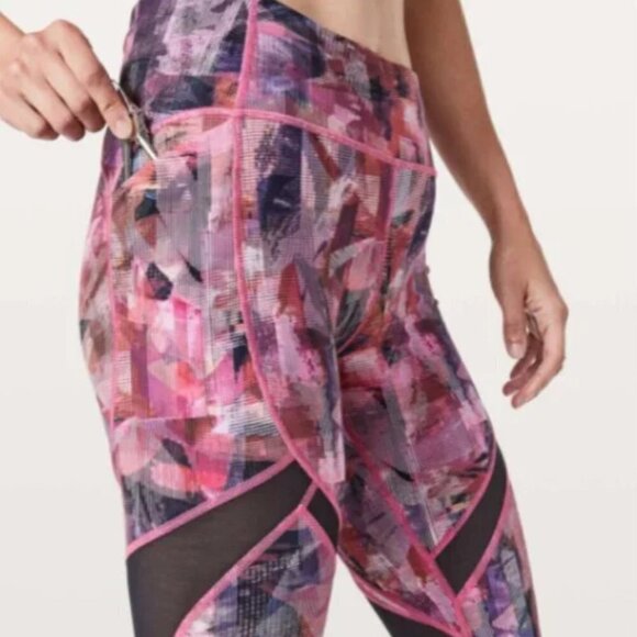 Lululemon Pink On Pace Crop 21" - Picture 4 of 13